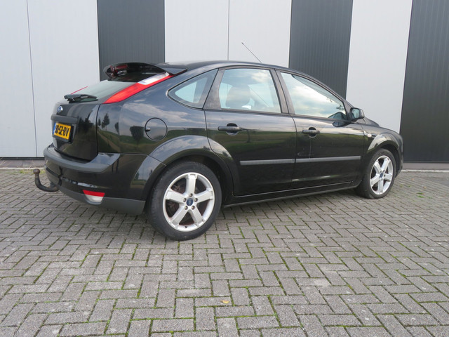 Foto 7 van Ford Focus 2.0-16V Rally Edition