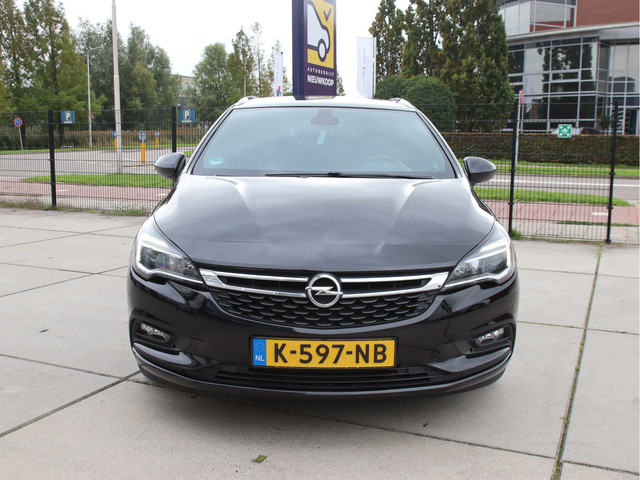 Foto 3 van Opel Astra Sports Tourer 1.4 Business Executive Stuur-Stoel verwarming, trekhaak, Carplay Aanbieding