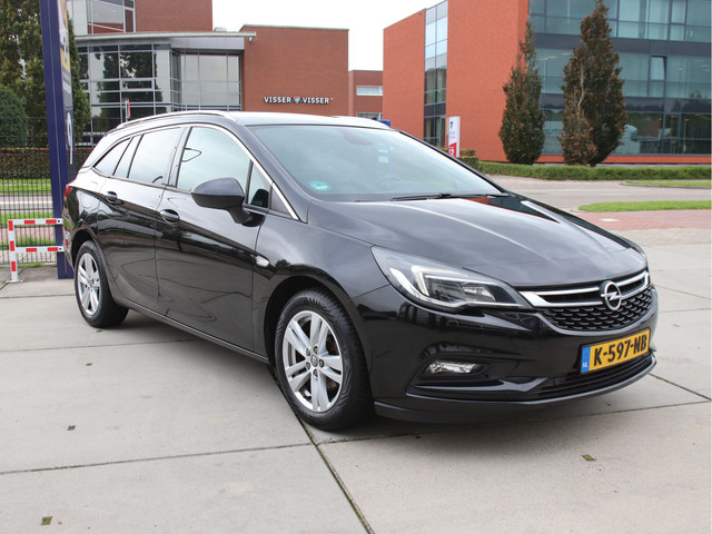 Foto 4 van Opel Astra Sports Tourer 1.4 Business Executive Stuur-Stoel verwarming, trekhaak, Carplay Aanbieding
