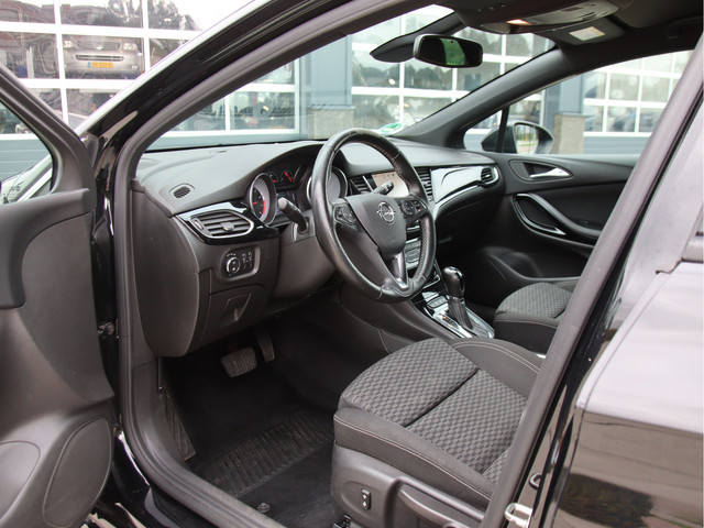 Foto 9 van Opel Astra Sports Tourer 1.4 Business Executive Stuur-Stoel verwarming, trekhaak, Carplay Aanbieding