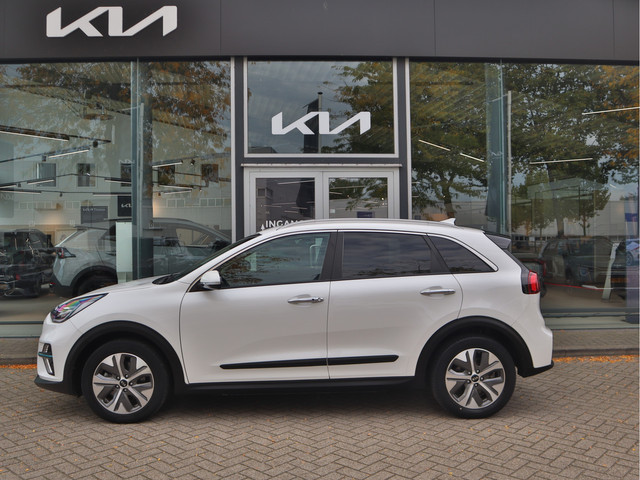 Foto 10 van Kia e-Niro DynamicPlusLine 64 kWh | Stoel-/ Stuurverwarming | Schuif-/ Kanteldak | Adaptieve Cruise