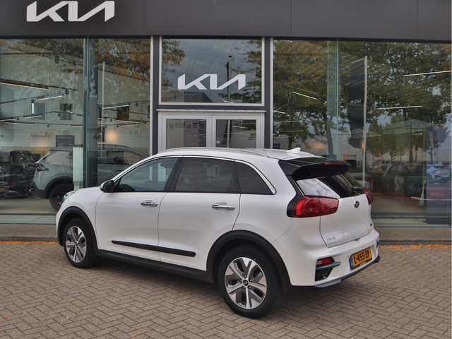 Foto 9 van Kia e-Niro DynamicPlusLine 64 kWh | Stoel-/ Stuurverwarming | Schuif-/ Kanteldak | Adaptieve Cruise