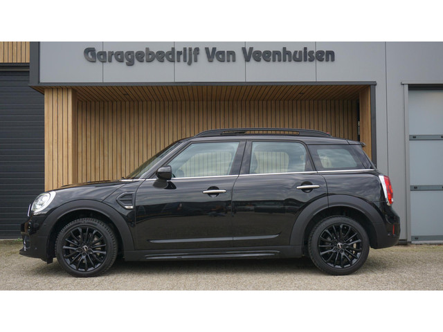 Foto 10 van MINI Countryman 1.5 136pk Cooper *Black Optik* Pano.Dak Leder H&K 17inch LM LED Navi *NL auto*