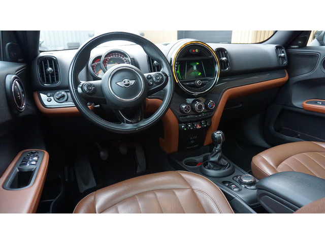 Foto 4 van MINI Countryman 1.5 136pk Cooper *Black Optik* Pano.Dak Leder H&K 17inch LM LED Navi *NL auto*