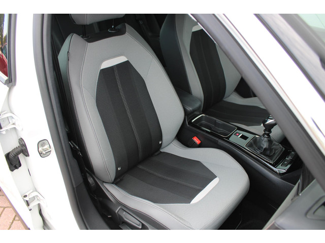 Foto 10 van Opel Mokka 1.2 Turbo 130pk Business Elegance Airco Navi Camera Carplay Super mooi