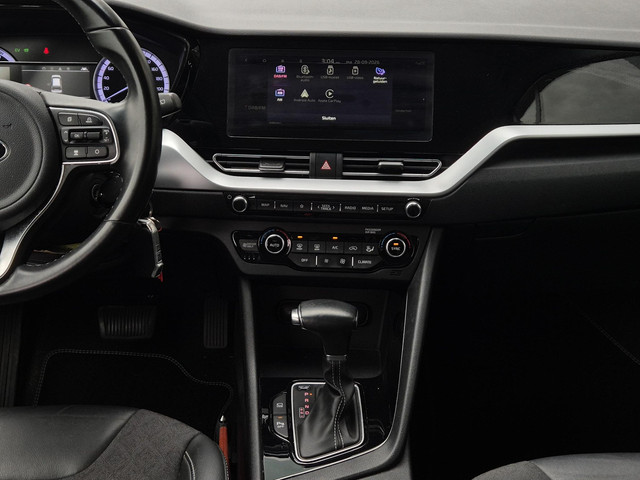 Foto 9 van Kia Niro 1.6 GDi Hybrid DynamicLine | Automaat | Trekhaak | Navigatie | Camera |