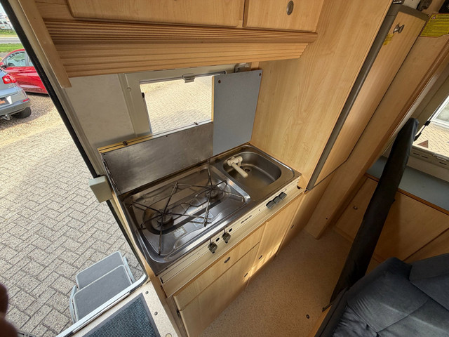 Foto 10 van Fiat 230 1.9 TD Luifel, kookstel 2 pits, koelkast met vriesvak, gasfles, tv+schotel, boiler, douche,