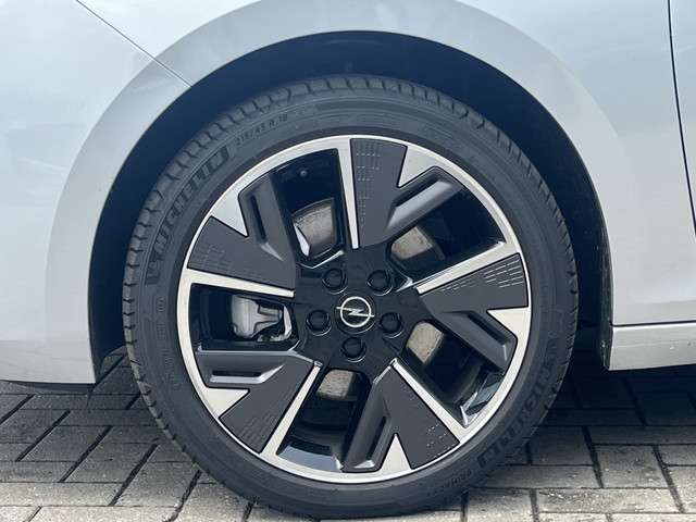 Foto 6 van Opel Astra Electric 54 kWh Edition Ruime Electrische station