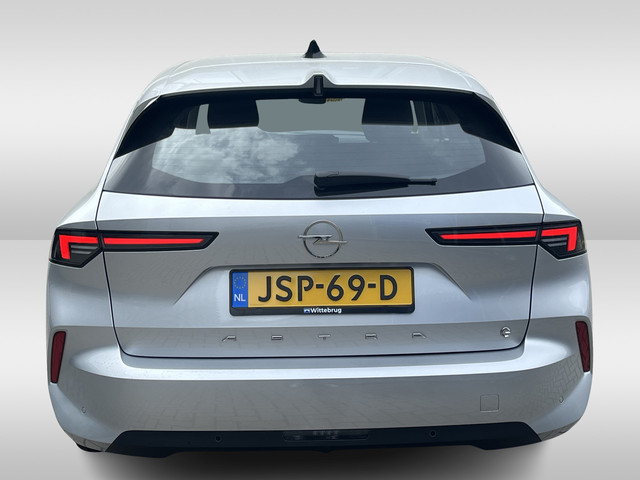 Foto 4 van Opel Astra Electric 54 kWh Edition Ruime Electrische station