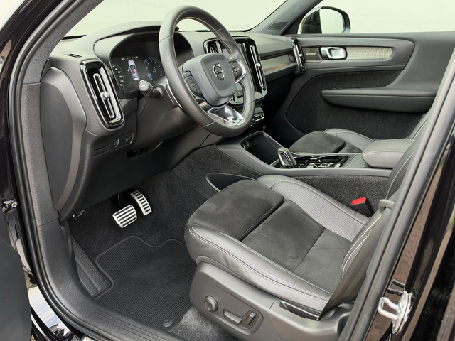 Foto 10 van Volvo XC40 T5 AWD | R-Design | Panoramadak | Trekhaak | Nieuwstaat! DK1309