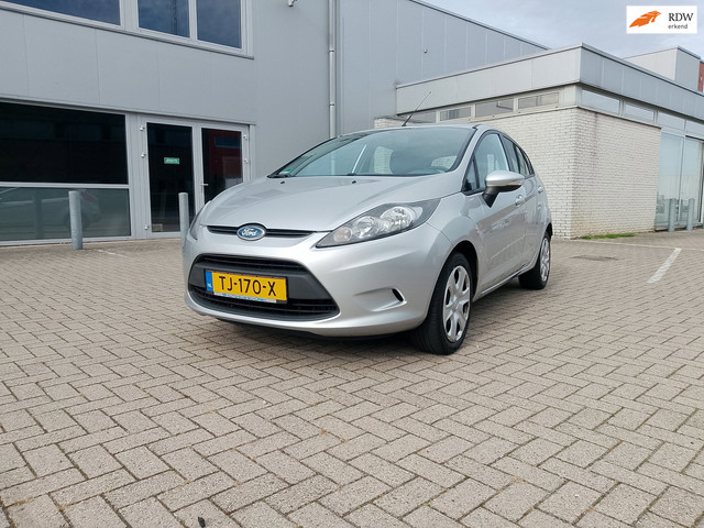 Foto 10 van Ford Fiesta 1.25 Ghia