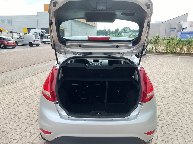 Foto 6 van Ford Fiesta 1.25 Ghia