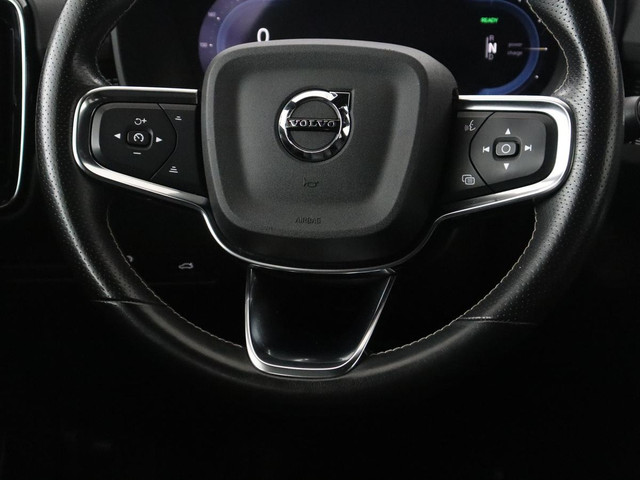 Foto 3 van Volvo XC40 Recharge P8 AWD R-Design | SOH 92.0% | Leder | Panoramadak | 360 camera | Harman/Kardon |