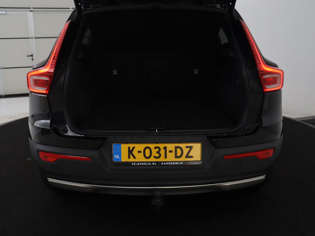 Foto 2 van Volvo XC40 Recharge P8 AWD R-Design | SOH 92.0% | Leder | Panoramadak | 360 camera | Harman/Kardon |