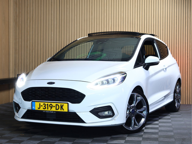 Foto 2 van Ford Fiesta 1.0 EcoBoost Titanium ST LINE SUPERSTAAT !