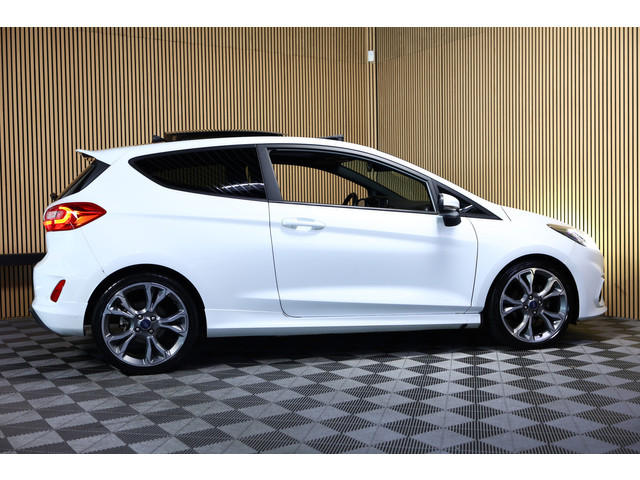 Foto 5 van Ford Fiesta 1.0 EcoBoost Titanium ST LINE SUPERSTAAT !