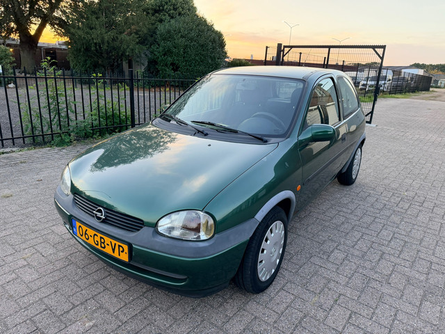 Opel Corsa 1.2i-16V Onyx
