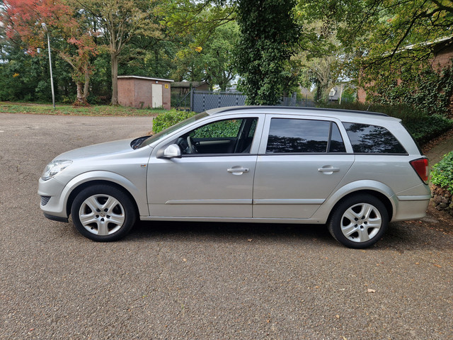 Foto 3 van Opel Astra Wagon 1.6 ZEER nette staat, 2 eig., apk 5-2027, 2009