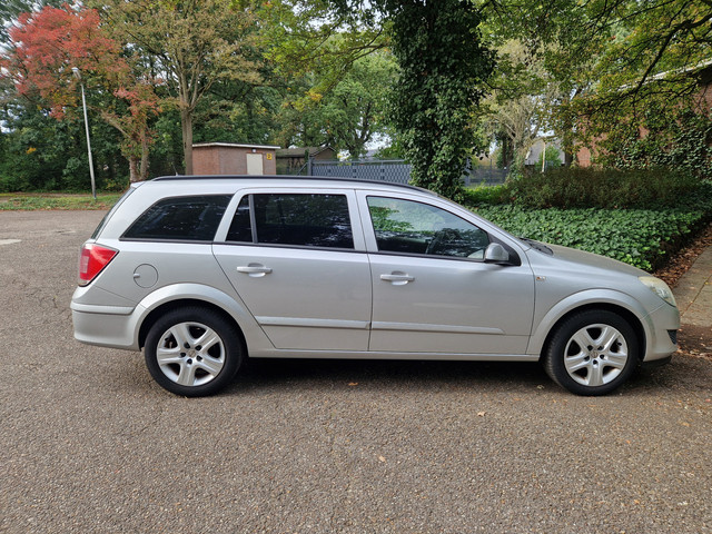 Foto 5 van Opel Astra Wagon 1.6 ZEER nette staat, 2 eig., apk 5-2027, 2009