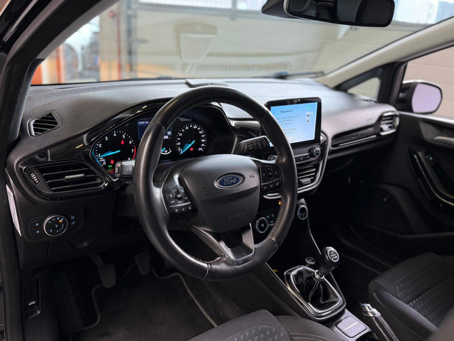 Foto 10 van Ford Fiesta 1.0 EcoBoost Titanium Camera, Navi, Airco, Cruise Control, Carplay