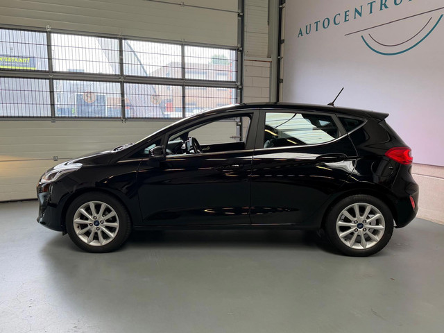 Foto 8 van Ford Fiesta 1.0 EcoBoost Titanium Camera, Navi, Airco, Cruise Control, Carplay