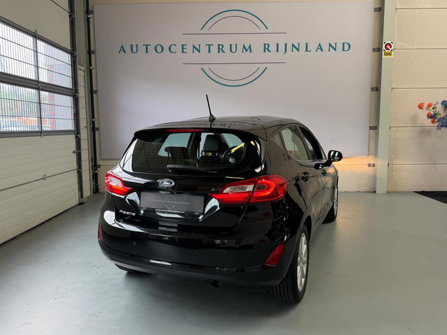Foto 3 van Ford Fiesta 1.0 EcoBoost Titanium Camera, Navi, Airco, Cruise Control, Carplay