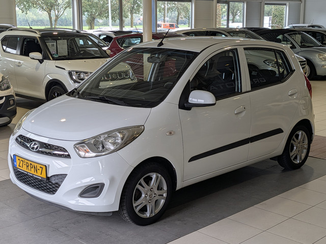Foto 10 van Hyundai i10 1.1 i-Drive Cool Airco, Stuurbekrachtiging