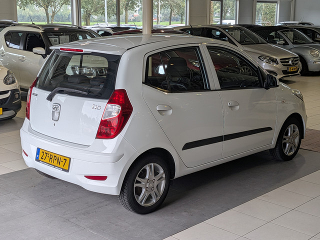 Foto 8 van Hyundai i10 1.1 i-Drive Cool Airco, Stuurbekrachtiging