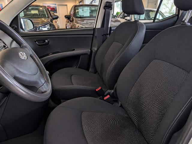 Foto 6 van Hyundai i10 1.1 i-Drive Cool Airco, Stuurbekrachtiging