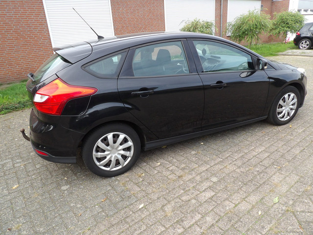 Foto 7 van Ford Focus 1.6 TI-VCT Trend airco