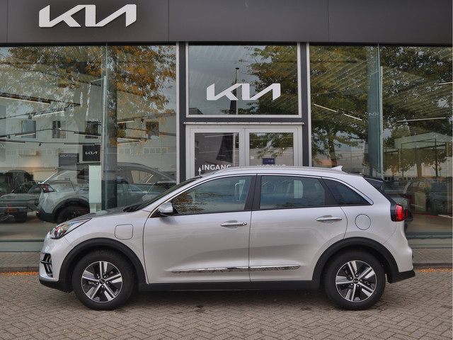 Foto 2 van Kia Niro 1.6 GDi PHEV Plug-In-Hybrid DynamicLine 20.696km! | Navigatie | Camera | Stoelverwarming |