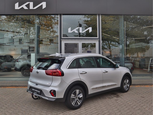 Foto 4 van Kia Niro 1.6 GDi PHEV Plug-In-Hybrid DynamicLine 20.696km! | Navigatie | Camera | Stoelverwarming |