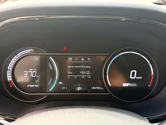 Foto 7 van Kia e-Niro DynamicPlusLine 64 kWh | Schuif-kanteldak | SOH 99% | Keyless | Adapt. Cruise | Apple/And