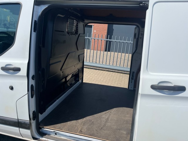 Foto 8 van FORD TRANSIT CUSTOM 2.0 TDCI L2 H2 2 SCHUIFDEUREN