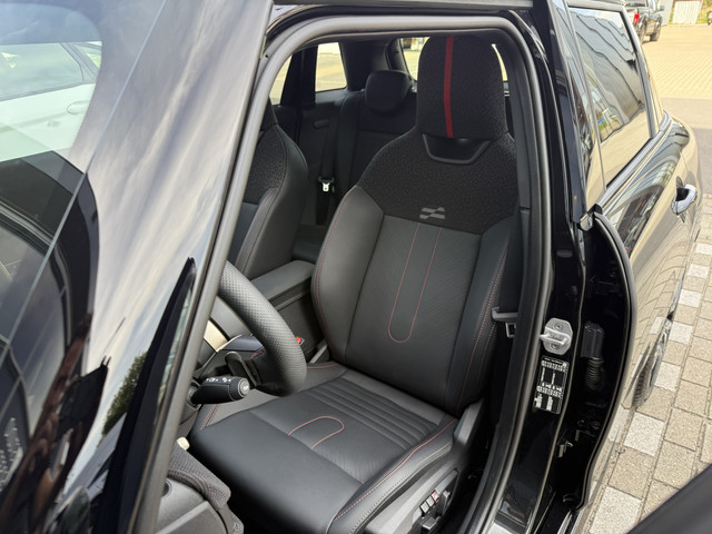 Foto 9 van MINI 5-deurs 1.5 Cooper C John Cooper Works XL (bj 2025)