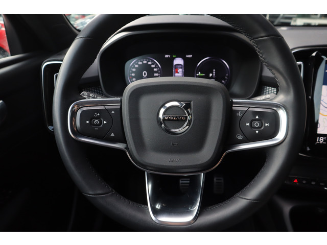 Foto 9 van Volvo XC40 1.5 T5 Recharge R-Design | Elec.trekhaak | Camera | 19” | Led | Stoel + Stuurverwarming |
