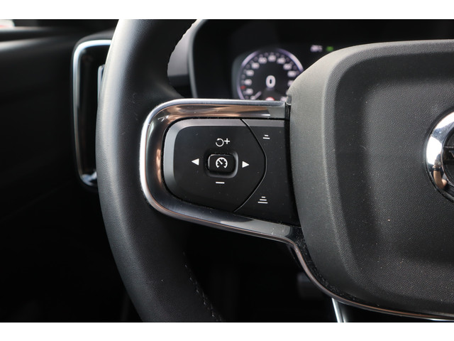 Foto 10 van Volvo XC40 1.5 T5 Recharge R-Design | Elec.trekhaak | Camera | 19” | Led | Stoel + Stuurverwarming |