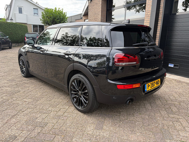 Foto 2 van Mini Clubman 1.5 Cooper Business Edition H&K Pano Leder Stoelverwarming