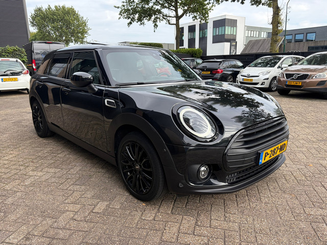 Foto 3 van Mini Clubman 1.5 Cooper Business Edition H&K Pano Leder Stoelverwarming