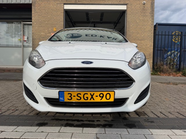 Foto 8 van FORD FIESTA 1.0 Style AIRCO NAVI NETTE AUTO RIJDT GOED NAP APK 10-2027
