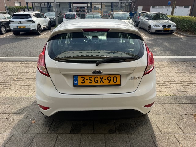 Foto 5 van FORD FIESTA 1.0 Style AIRCO NAVI NETTE AUTO RIJDT GOED NAP APK 10-2027