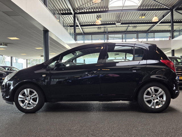 Foto 3 van Opel Corsa 1.2-16V Edition (bj 2009)