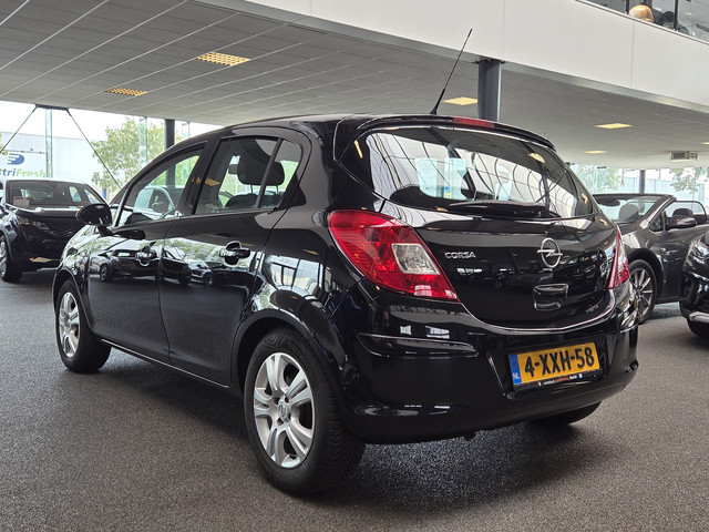 Foto 4 van Opel Corsa 1.2-16V Edition (bj 2009)