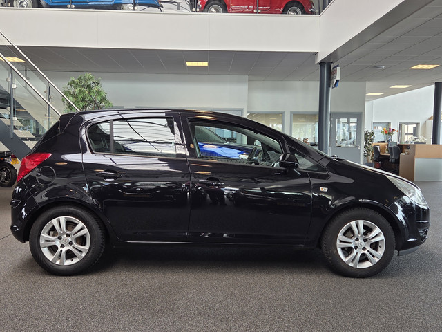 Foto 7 van Opel Corsa 1.2-16V Edition (bj 2009)