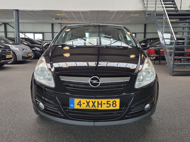 Foto 9 van Opel Corsa 1.2-16V Edition (bj 2009)