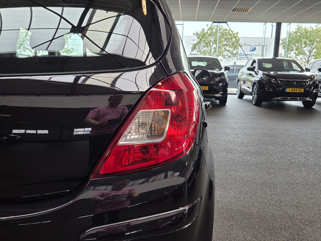 Opel Corsa 1.2-16V Edition (bj 2009)