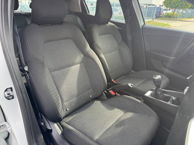 Foto 9 van Renault Clio 1.0 TCe Zen Led Lane assist Clima Cruise control PDC 2019