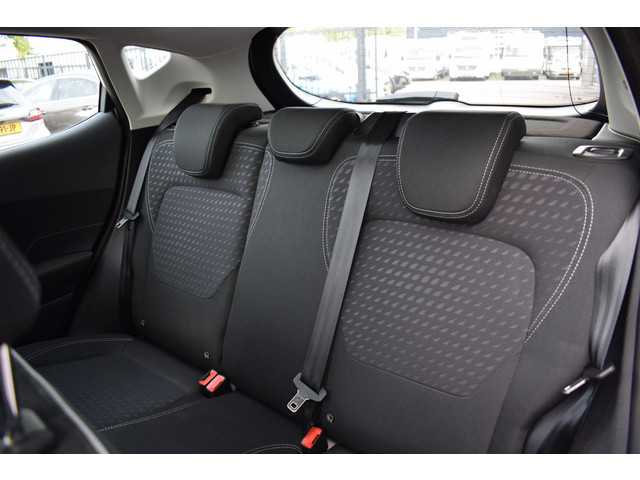Foto 6 van Ford Fiesta 1.0 EcoBoost Titanium | Pano | Apple CarPlay | Sportstoelen | Climate