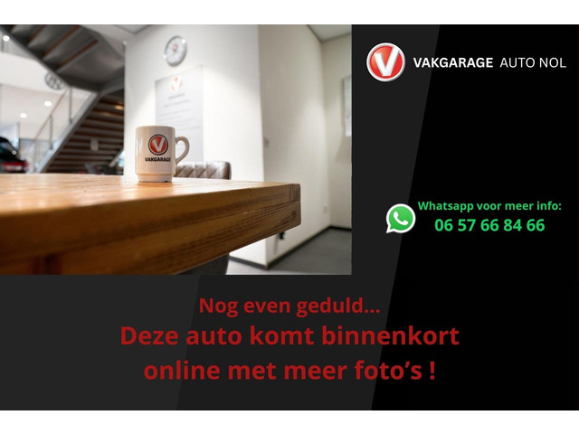 Foto 2 van Ford Fiesta 1.0 EcoBoost Titanium | Pano | Apple CarPlay | Sportstoelen | Climate
