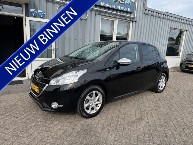 Foto 10 van Peugeot 208 1.2 PureTech Style Pack (bj 2015)